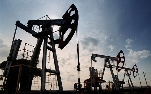 Саудовская Аравия, Кувейт и ОАЭ дополнительно снизят нефтедобычу в июн