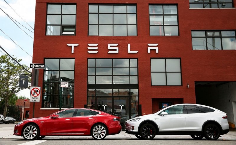 Трамп потребовал открыть единственный в США автомобильный завод Tesla