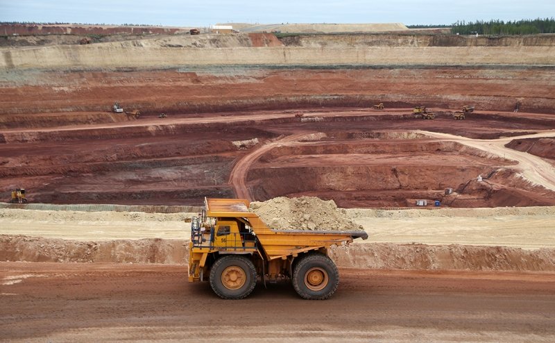 ЦБ не нашел угрозы инвестклимату в оспаривании ФАС сделки на $1,45 млр