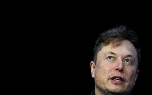 Маск заявил о планах открыть страховую компанию для владельцев Tesla