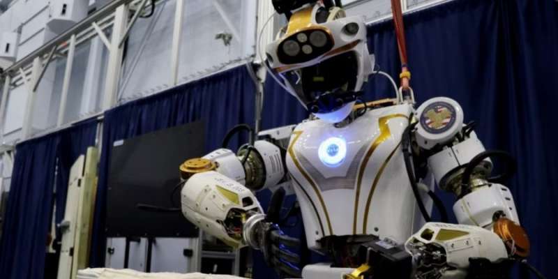 В&nbsp;поміч людям. NASA планує відправити в&nbsp;космос роботів