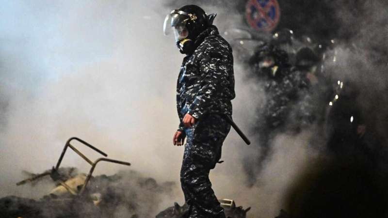 "Пытаются отбить вложения". На границе с Россией начался Майдан