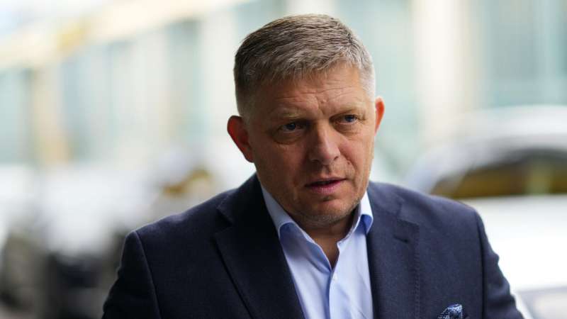 Фицо призвал помнить, кто освободил Словакию от фашизма