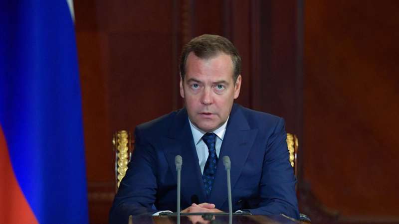Медведев призвал не прощать Европу после отказа спасать российских моряков