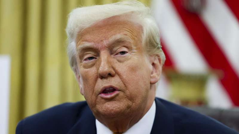 Трамп подал иск на банк JPMorgan Chase, сообщили СМИ
