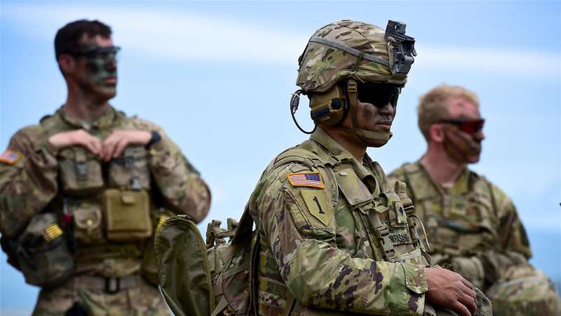 СМИ сообщили о переброске американских военных из Катара в Бахрейн